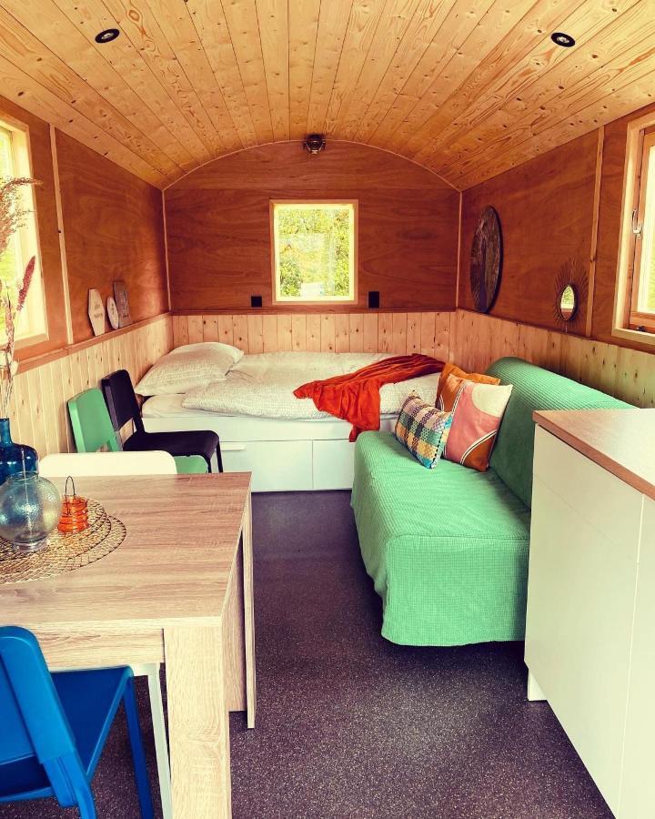 Pipowagens Bij Pannenkoekenrestaurant & Camping De Koppenjan 'Een Uniek Verblijf Met Kinderspeelboerderij' Jubbega-Schurega Ngoại thất bức ảnh